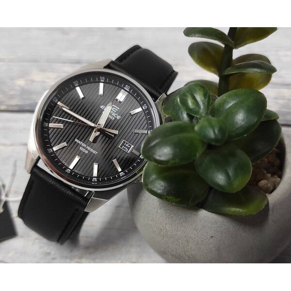 Zegarek Casio Zegarek Casio Edifice Momentum EFV-150L-1AVUEF męski .
