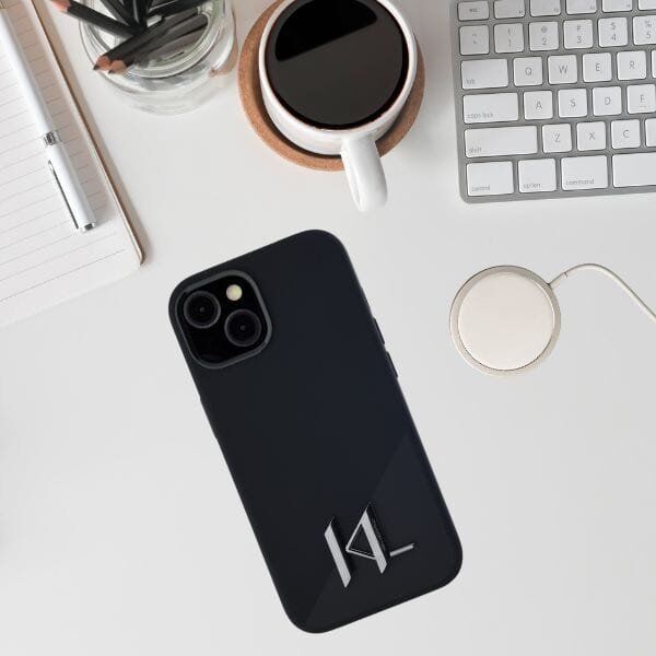 Etui Karl Lagerfeld Silicone Shadow       Metal Initial MagSafe do iPhone 15 czarny