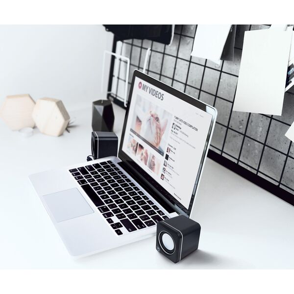 MANHATTAN Lautsprecher f�r PC und Laptop 2600 Series zwei verbundene Lautsprecher 1,4 m USB-Kabel USB-C/USB-A-Adapter schwarz/silber