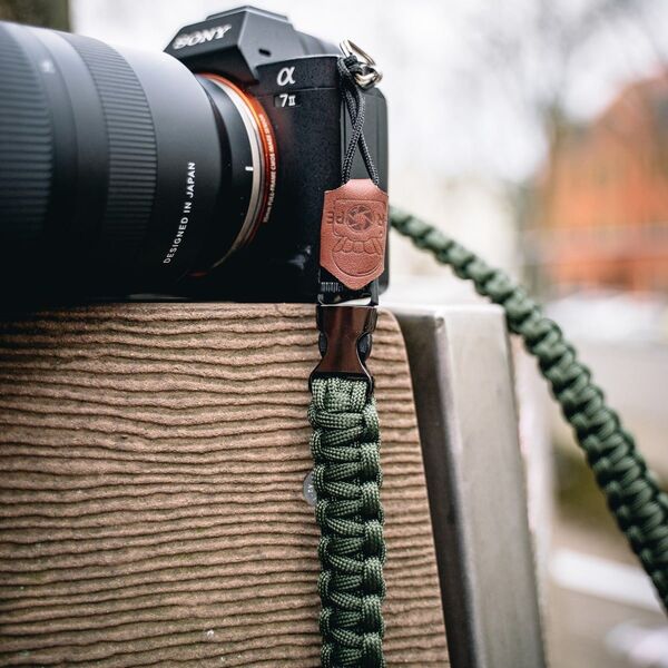REV C-ROPE Λουράκι κάμερας Traveler από Paracord 125cm Dark Coffee λιανική