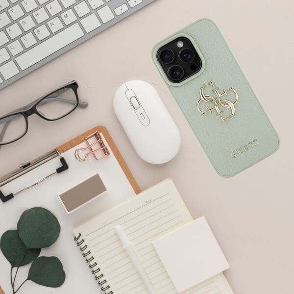 Guess Grained Big 4G Logo Small Classic Logo case for iPhone 16 Pro green