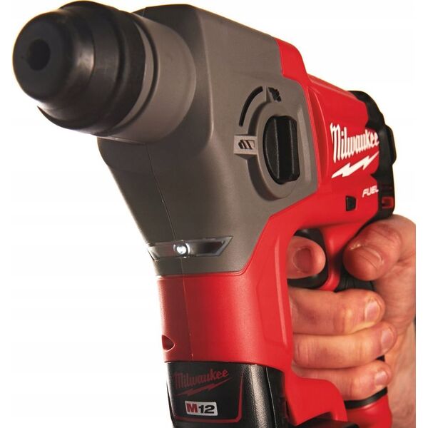 MILWAUKEE.BATTERY HAMMER. M12CH-202C...