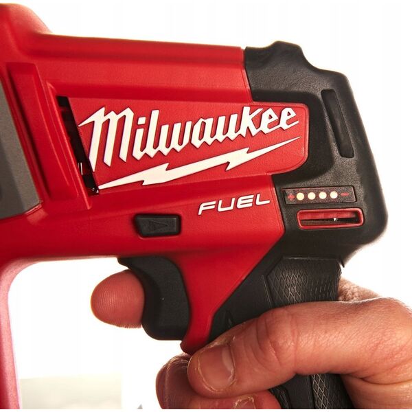 MILWAUKEE.BATTERY HAMMER. M12CH-202C...