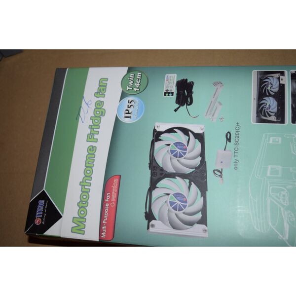 Titan Titan TTC-SC20(C)+ Διπλός Ανεμιστήρας Ψυγείου 140x25mm IP55, Λειτουργία Χρονοδιακόπτη, με Ενσωματωμένο Ανορθωτή