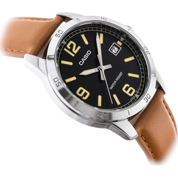 Zegarek Casio Zegarek marki Casio model MTP-V004L kolor Brązowy. Akcesoria męski. Sezon: Cały rok NoSize