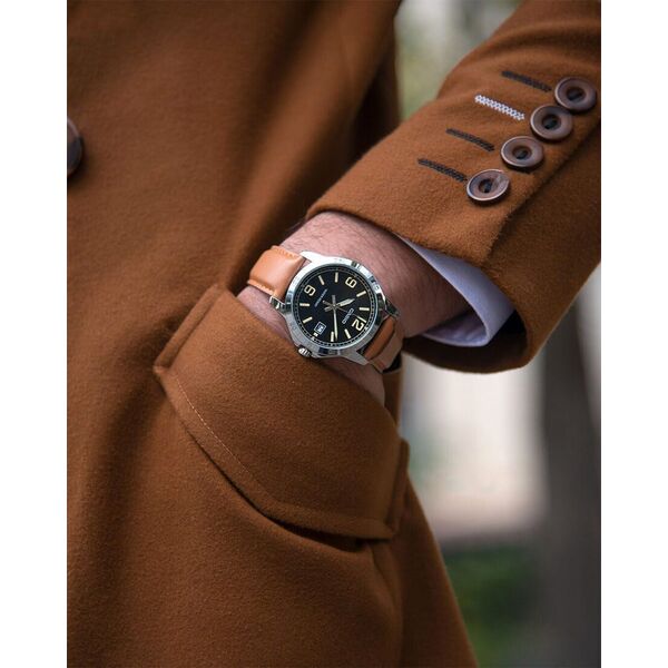 Zegarek Casio Zegarek marki Casio model MTP-V004L kolor Brązowy. Akcesoria męski. Sezon: Cały rok NoSize