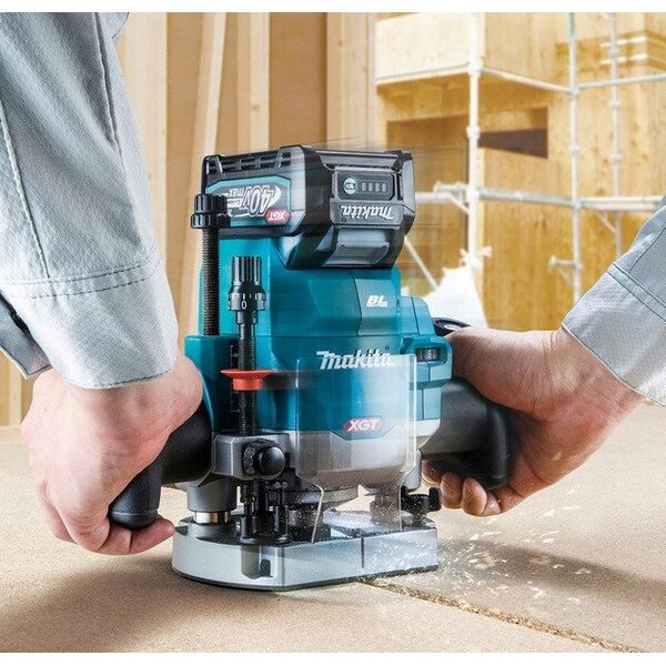 MAKITA.ΚΟΡΥΦΑΙΑ ΦΡΕΖΑ. 40V XGT RP001GZ 12mm