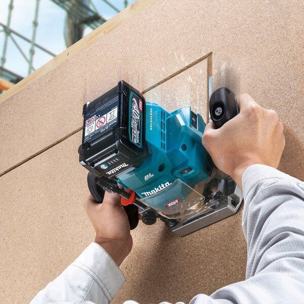 MAKITA.ΚΟΡΥΦΑΙΑ ΦΡΕΖΑ. 40V XGT RP001GZ 12mm