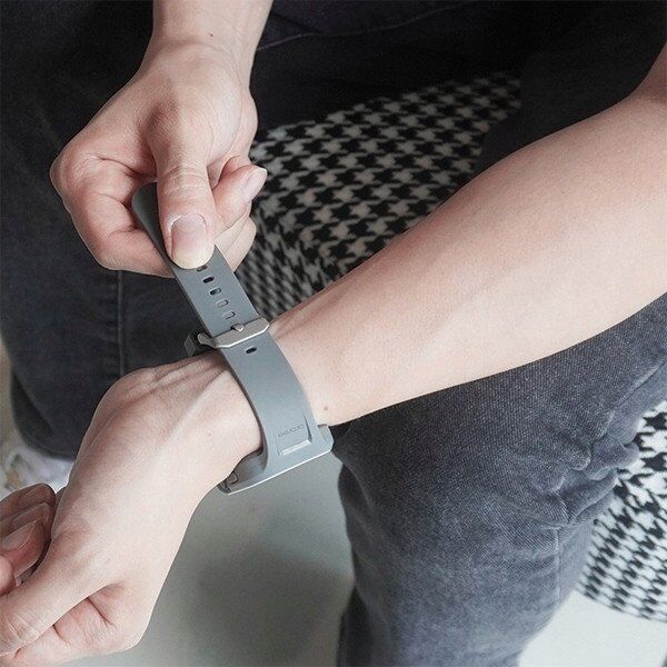 Sourcing Araree case with Duple Pro Apple Watch strap 44/45mm white/white AR70-01866B