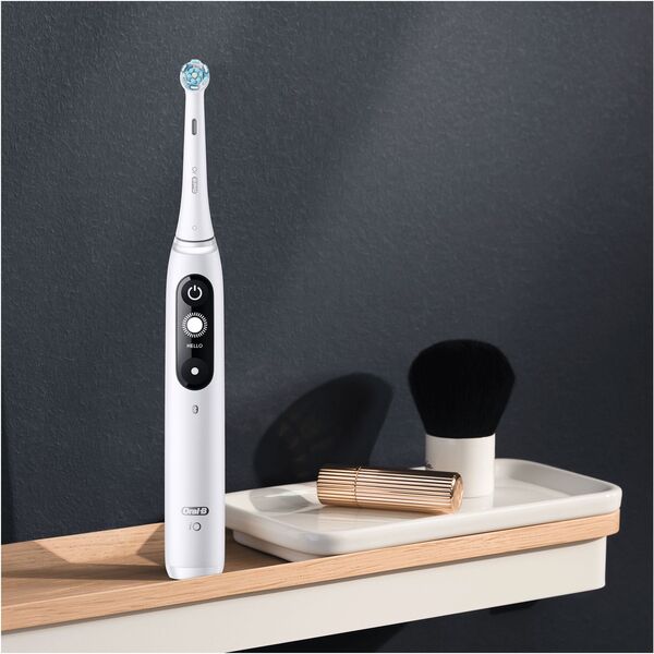 Οδοντόβουρτσα Oral-B iO Series 7S λευκή