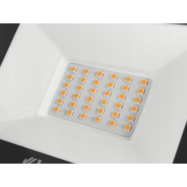 Προβολέας LED 30W – ουδέτερο λευκό 4500K (80)
