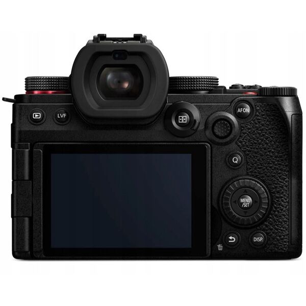Panasonic Lumix DC-S5 II + 18-40mm