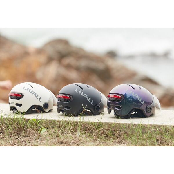 Livall Kask L23 biały 54-58cm z szybką ochronną LED/SOS