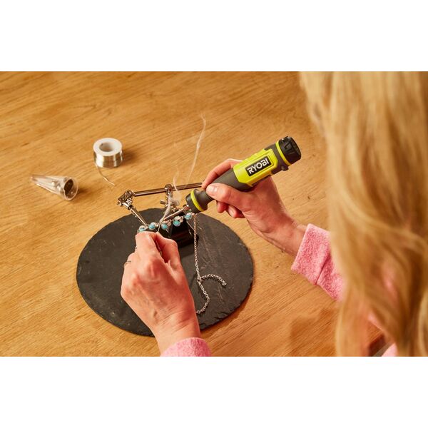 Ασύρματο κολλητήρι RYOBI RSI4-120G, 4.0 V, 2.0 Ah Li-ion, 460 °C, περιλαμβάνεται κολλητήρι