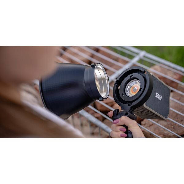 Adapter montażowy Newell - Bowens / Mini Bowens typu FM