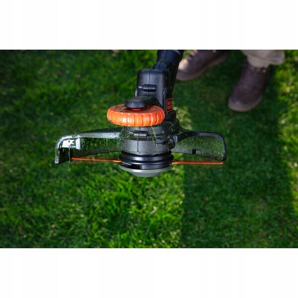 Black & Decker Akumuliatorinė žoliapjovė su 25 cm ašmenimis, 18V, Juodas & Decker [BCSTR918D1-QW] 2,0Ah