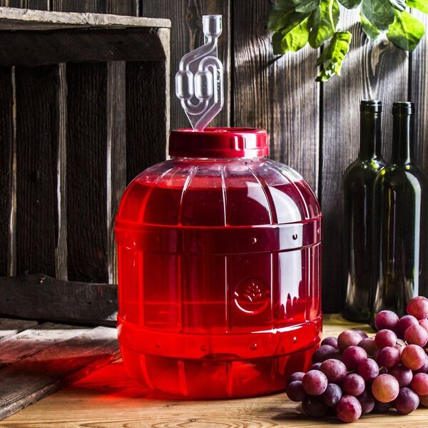 MULTIFUNCT. 8L PLASTIC JAR FOR FERMEN.