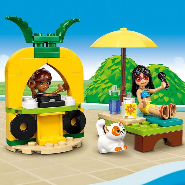 LEGO Friends Impreza na basenie z jednorożcem i flamingiem (42658)