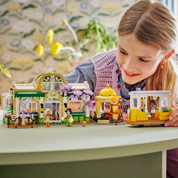 LEGO Friends Zielona kawiarnia i kwiaciarnia (42671)