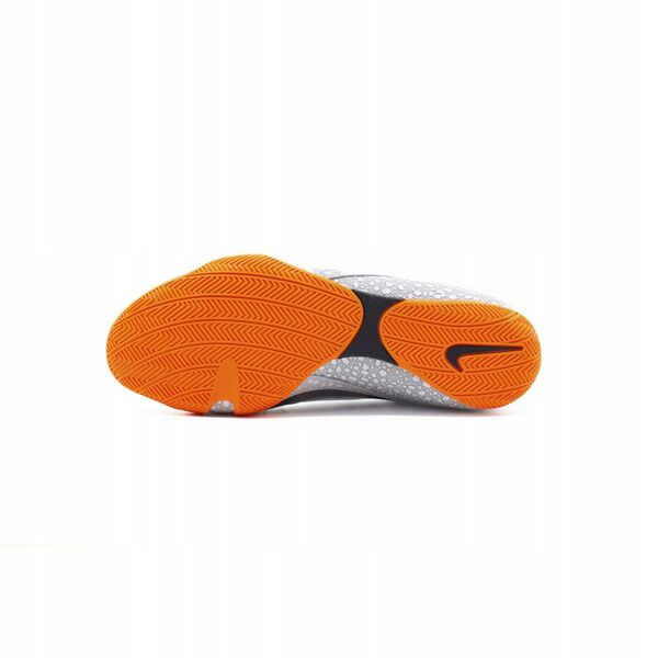 Nike Machomai 3 SE HQ2831-900 białe 45