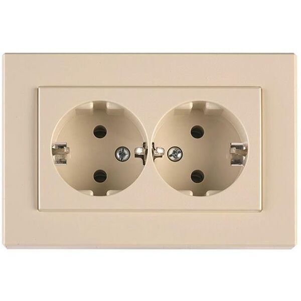 SOCKET DOUBLE EARTHED BEIGE XP