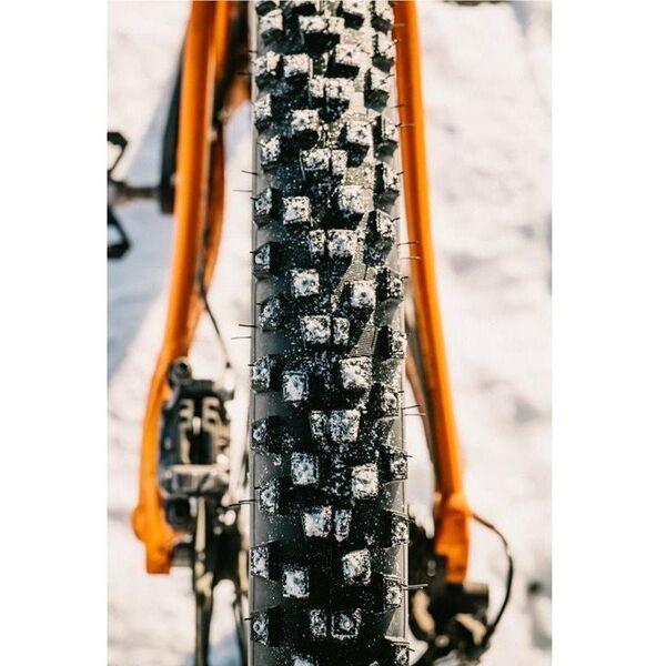 Suomi Tyres Porcupine ελαστικό με καρφιά W396 TLR 29 x 2.25"