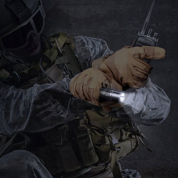 Fenix   PD36 TAC flashlight