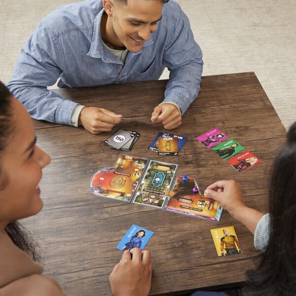 Επιτραπέζιο παιχνίδι Hasbro Gaming Cluedo Escape Heist στο μουσείο, SE