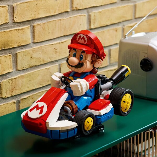 LEGO Super Mario Mario Kart™ – Mario i Standard Kart (72037)