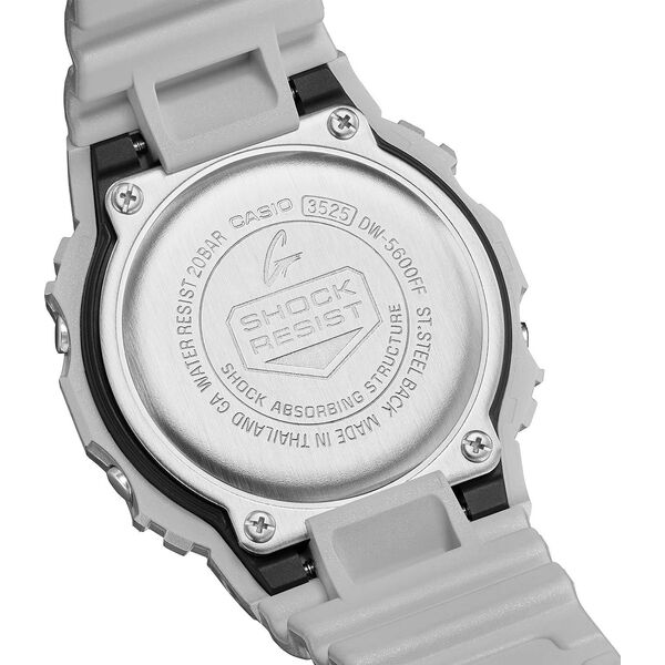 Zegarek G-SHOCK Casio G-Shock DW-5600FF-8ER 200m srebrny