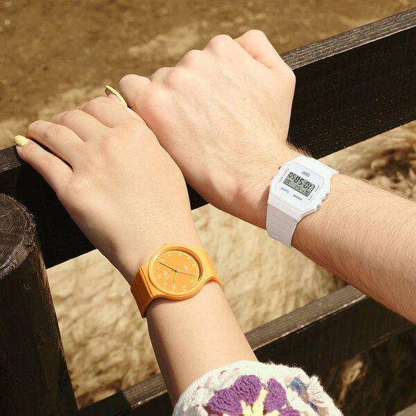 Zegarek Casio Zegarek męski Casio MQ-24B-9BEF pomarańczowy