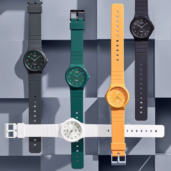 Zegarek Casio Zegarek męski Casio MQ-24B-9BEF pomarańczowy