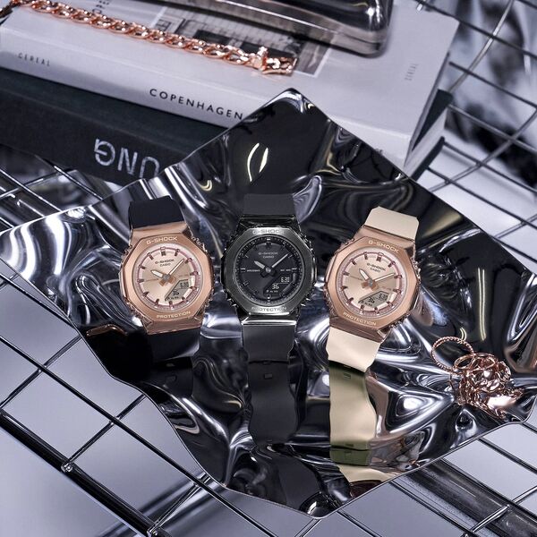 Casio G-Shock GM-S2110PG-1A4ER  200m czarny