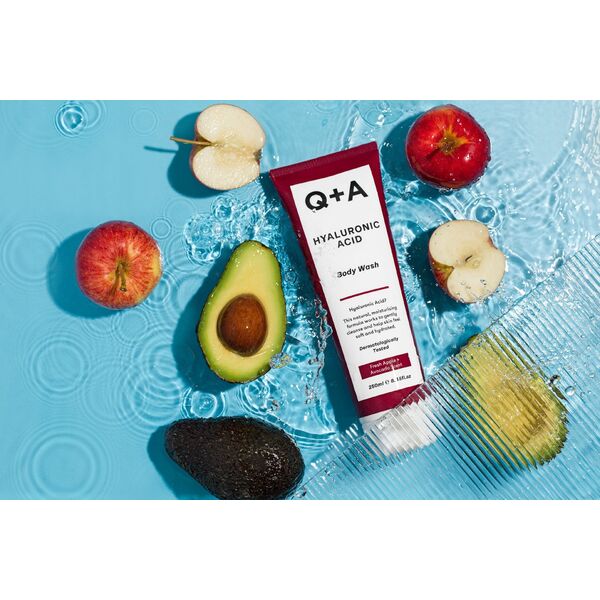 Kūno prausiklis su hialurono rūgštimi Q+A Hyaluronic Acid Body Wash, 250 ml