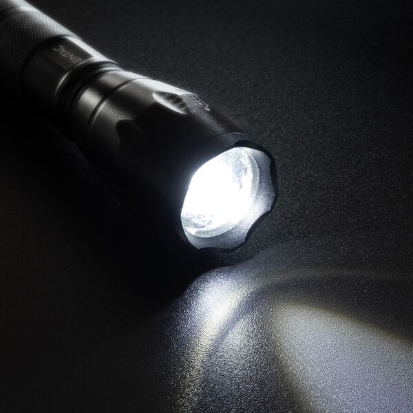 Φακός ENTAC, 5W, 3AAA, Alu, 500 lm, με βάση ποδηλάτου, μαύρο χρώμα.