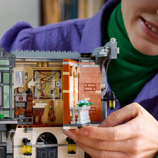 10351 LEGO® Icons Γωνιά Βιβλίων Σέρλοκ Χολμς