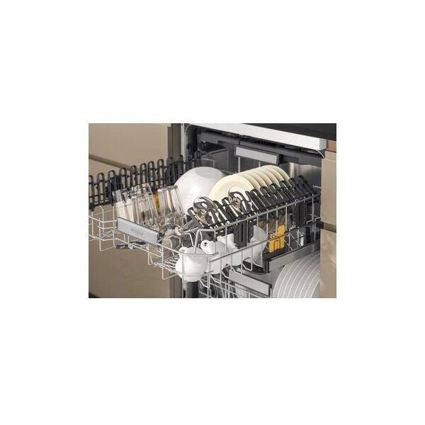 Whirlpool Dishwasher | W7F HS51 | Free standing | Width 60 cm | Number of place settings 15 | Number of programs 8 | Energy efficiency class B | AquaStop function | White