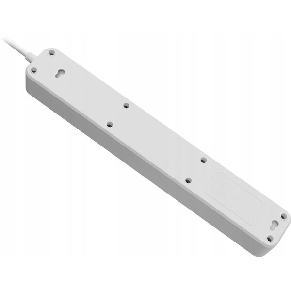 Listwa zasilająca Defender SFS 133 1,5 m, 4 gniazda, 3x USB biała