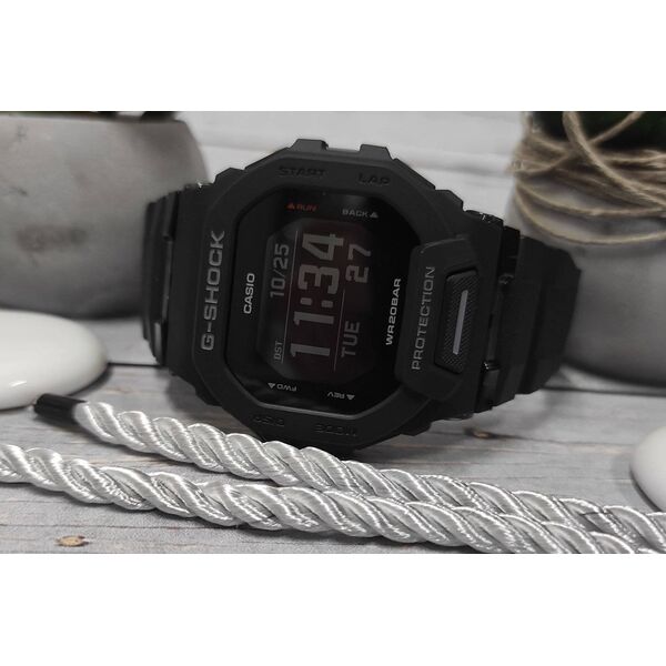 Zegarek G-SHOCK Zegarek Casio G-Shock G-SQUAD GBD-200-1ER z krokomierzem