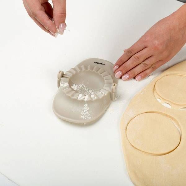 NAVA Foremka do pierogów PIEROGOWNICA pierożnica na pierogi 6,5 cm