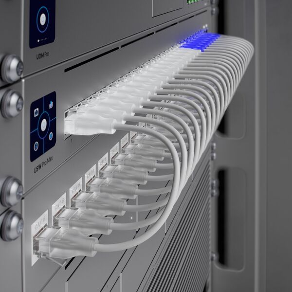 UBIQUITI USW-PRO-MAX-24-EU UNIFI 24 PORT MULTI-GIGABIT SWITCH WITH LAYER3 FEATURES AND ETHERLIGHTING
