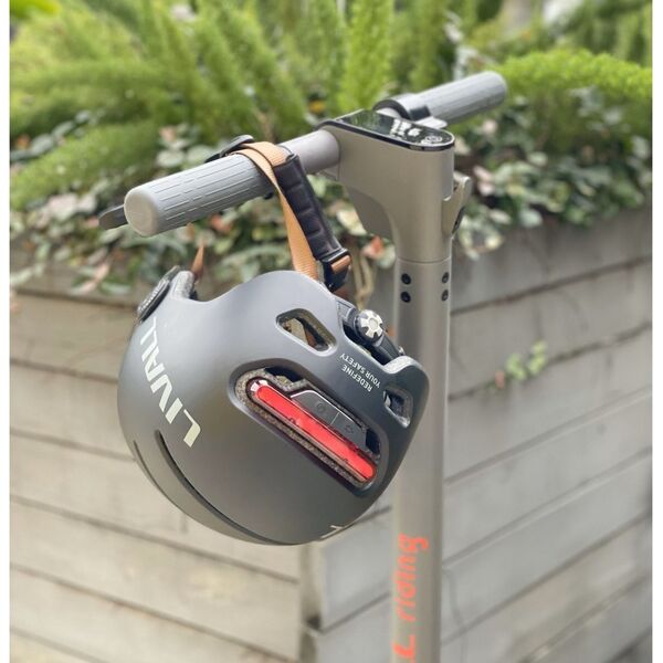Livall Livall Kask Miejski Livall L23 z Szybką Czujnikiem Upadku SOS i LED
