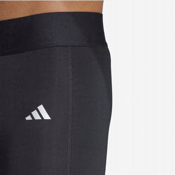 Spodenki adidas TechFit JP1477