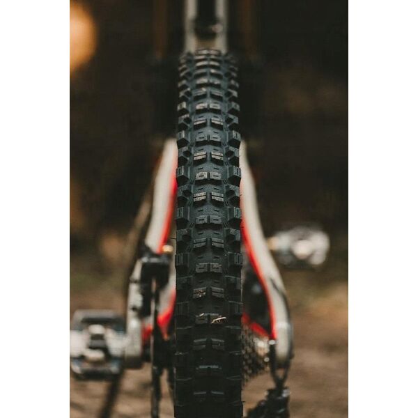 Opona GOODYEAR - Newton MTR Downhill Tubeless Complete 27.5x2.4/61-584 k. Blk