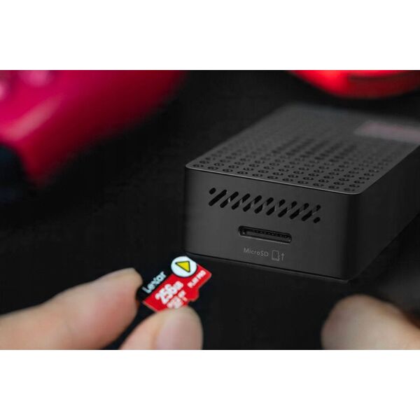 Αναγνώστης καρτών Lexar microSDXC Express, συμβατός με microSD UHS-I, R900MB/s με ενσωματωμένο ανεμιστήρα (USB3