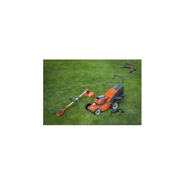 Cordless lawnmower HUSQVARNA LC137i with accessories