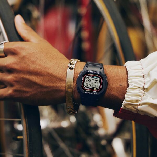 Zegarek Casio G-Shock DW-5600RL -1ER kostka .