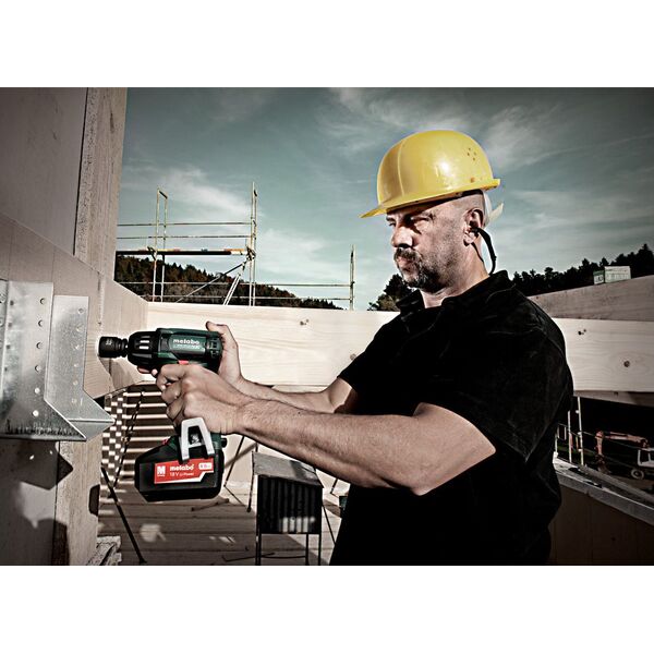 Metabo METABO.KLUCZ UDAROWY SSW 18V LTX 400  BL 1/2" 400Nm 2x5,2Ah