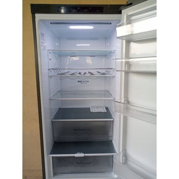 Lodówka LG LG | Refrigerator | GBV3200CPY | Energy efficiency class C | Free standing | Combi | Height 203 cm | No Frost system | Fridge net capacity 277 L | Freezer net capacity 110 L | Display | 35 dB | Silver