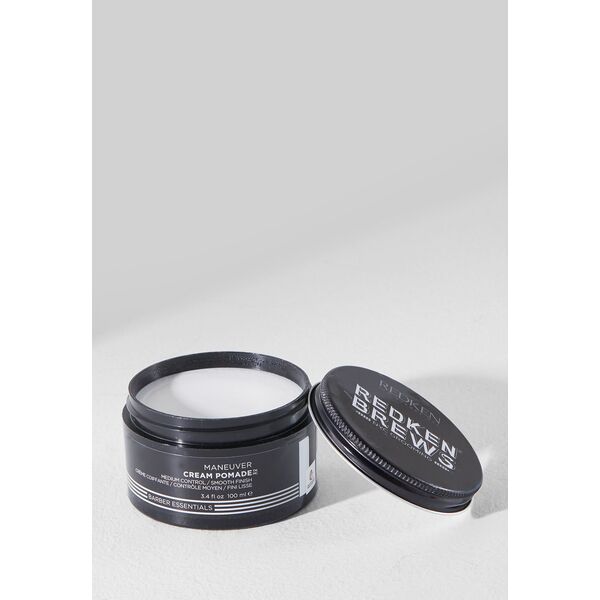 Redken Brews Cream Pomade, pomada do włosów o gładkim wykończeniu, 100ml